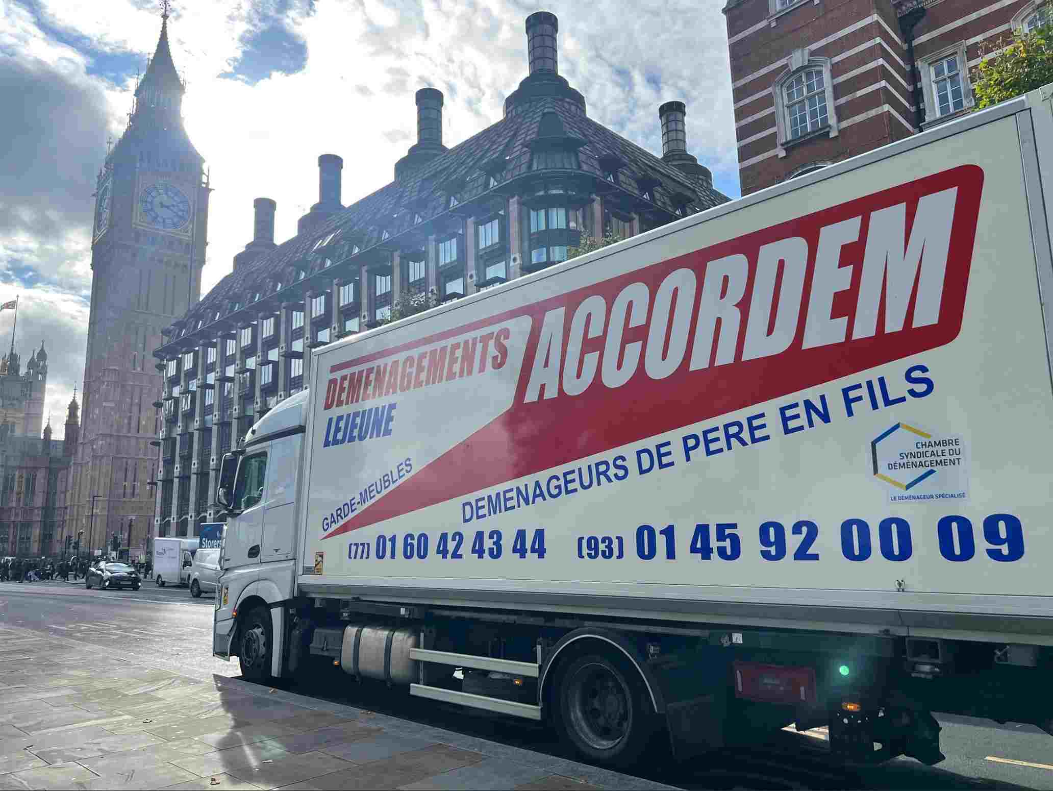 photo d'un camion de déménagement Accordem dans les rues de Londres